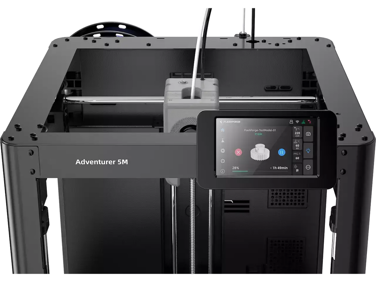 Flashforge Adventurer 5M 3D Drucker mit Touchscreen und offener Bauweise.