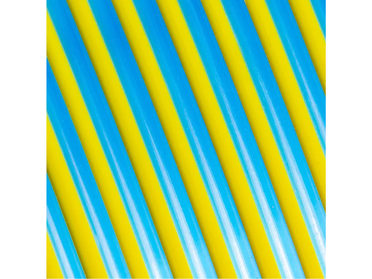 Polymaker Panchroma PLA Dual Silk Filament in chameleon color with a smooth gradient of blue and yellow.