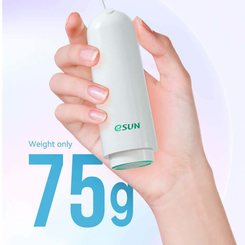 eSUN eVacuum Kit Pro – Filament vakuumversiegelt, Hand mit Gerät und Gewicht von 75g für einfache Handhabung.