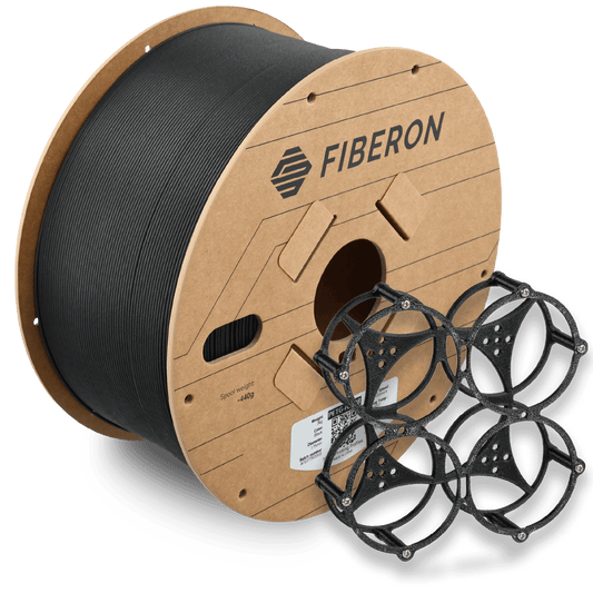 Fiberon PETG-rCF08 Spule mit carbonfaserverstärktem Filament und gedruckten Teilen für 3D-Druck